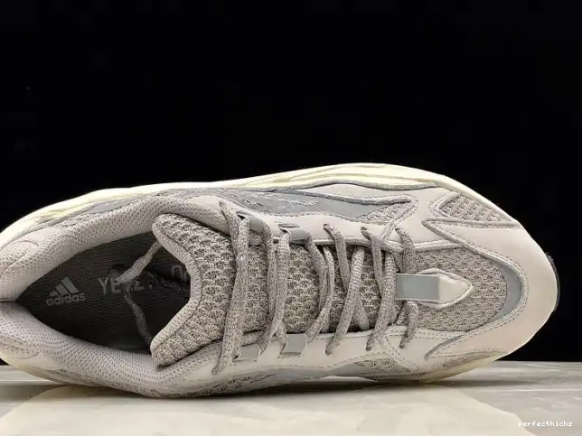 V2 Static Yeezy Adidas EF2829 Boost 700 0524